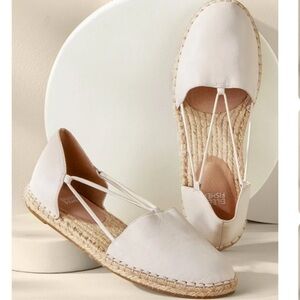 New Eileen Fisher Women’s size 11 Espadrille cream/white flats closed toe